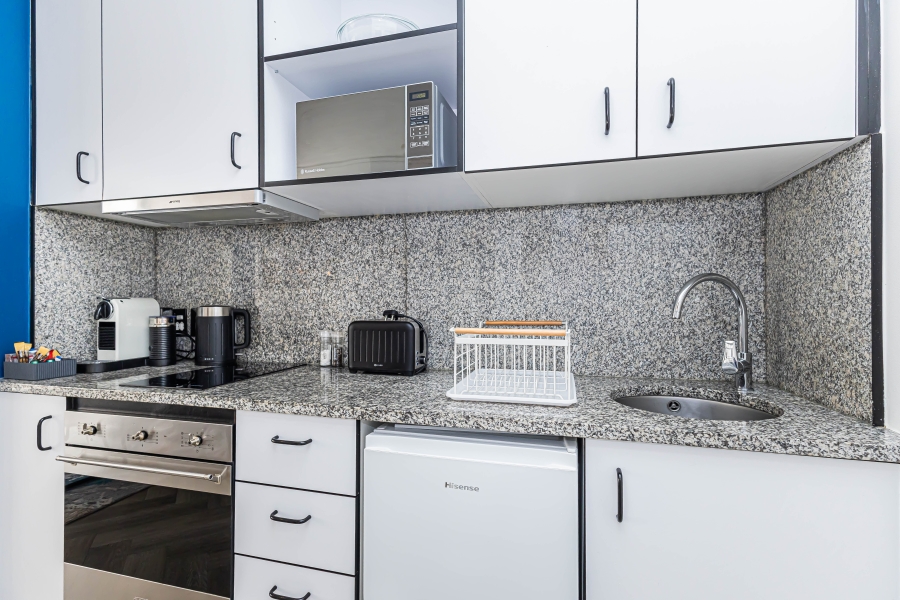 1 Bedroom Property for Sale in Sea Point Western Cape